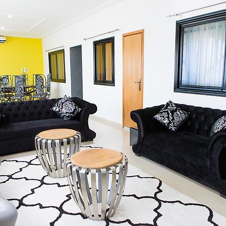Maxwell Court Apartments Accra Eksteriør billede