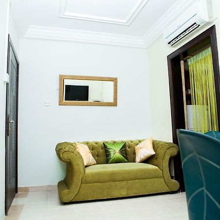 Maxwell Court Apartments Accra Eksteriør billede
