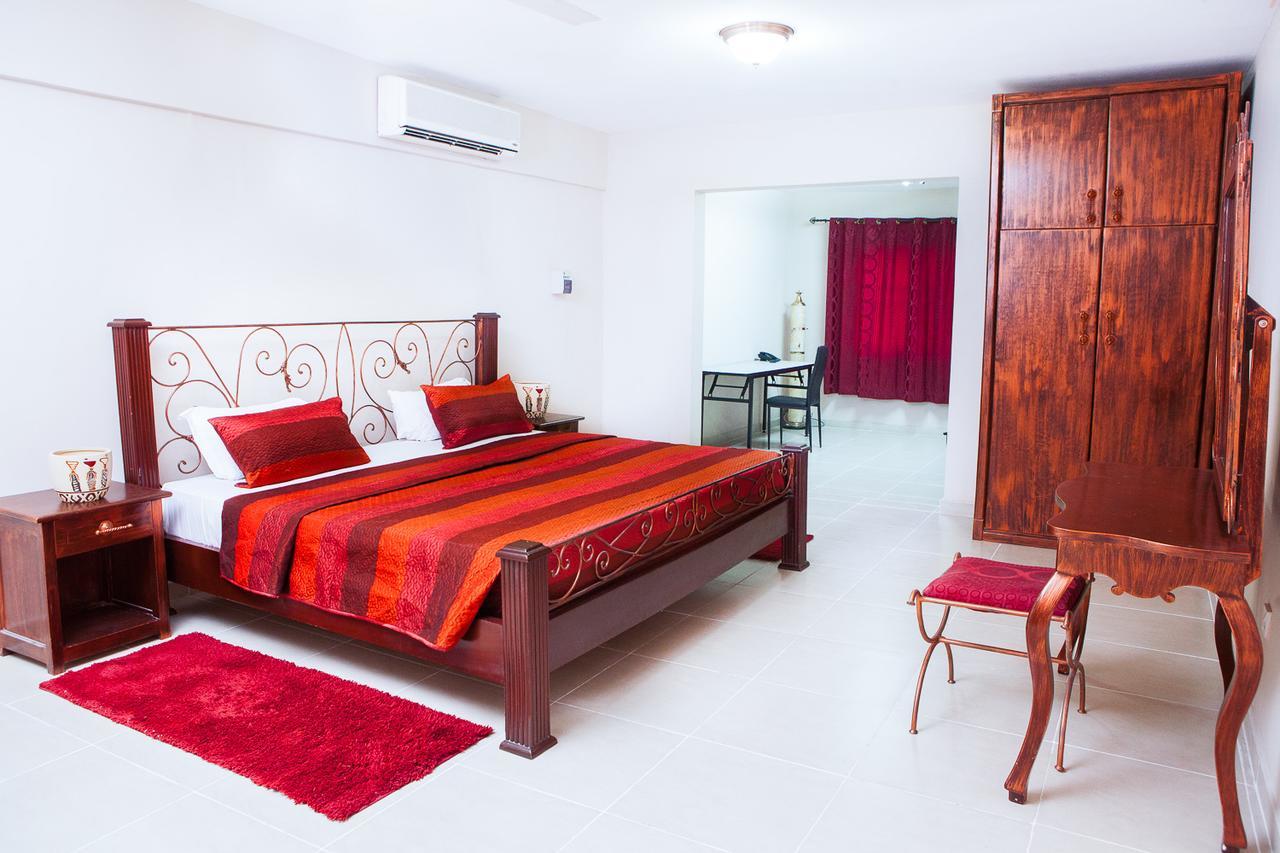 Maxwell Court Apartments Accra Eksteriør billede