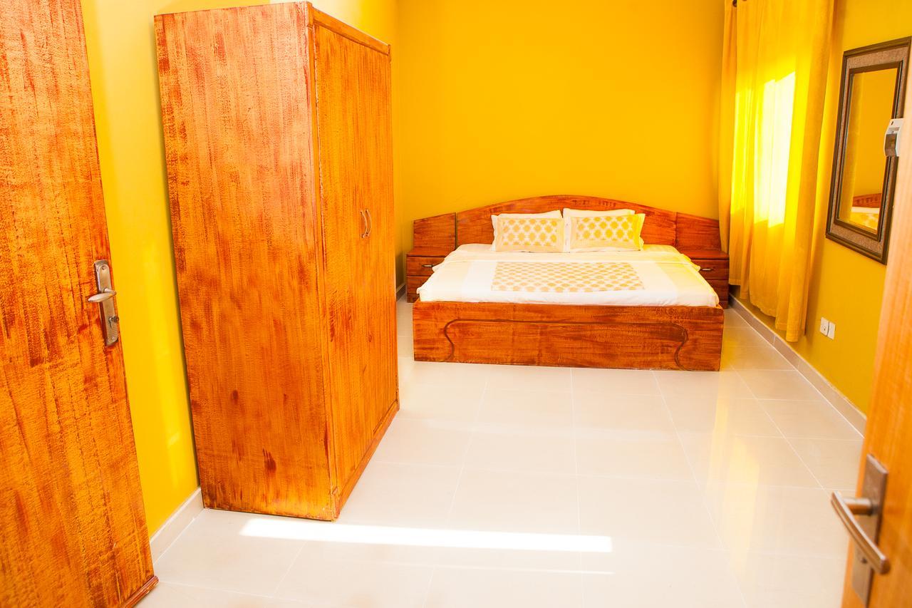 Maxwell Court Apartments Accra Eksteriør billede