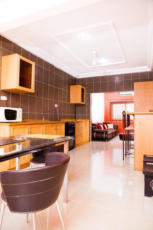 Maxwell Court Apartments Accra Eksteriør billede