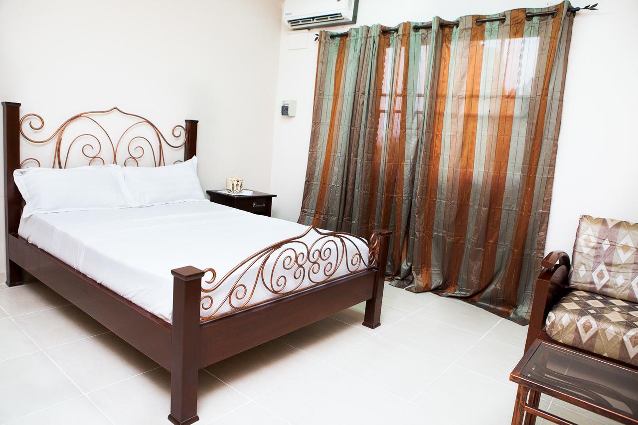 Maxwell Court Apartments Accra Eksteriør billede