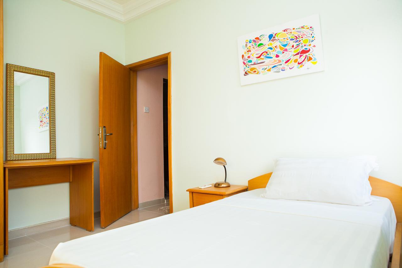 Maxwell Court Apartments Accra Eksteriør billede