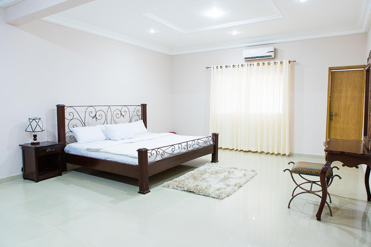 Maxwell Court Apartments Accra Eksteriør billede