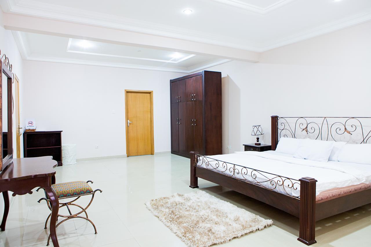 Maxwell Court Apartments Accra Eksteriør billede