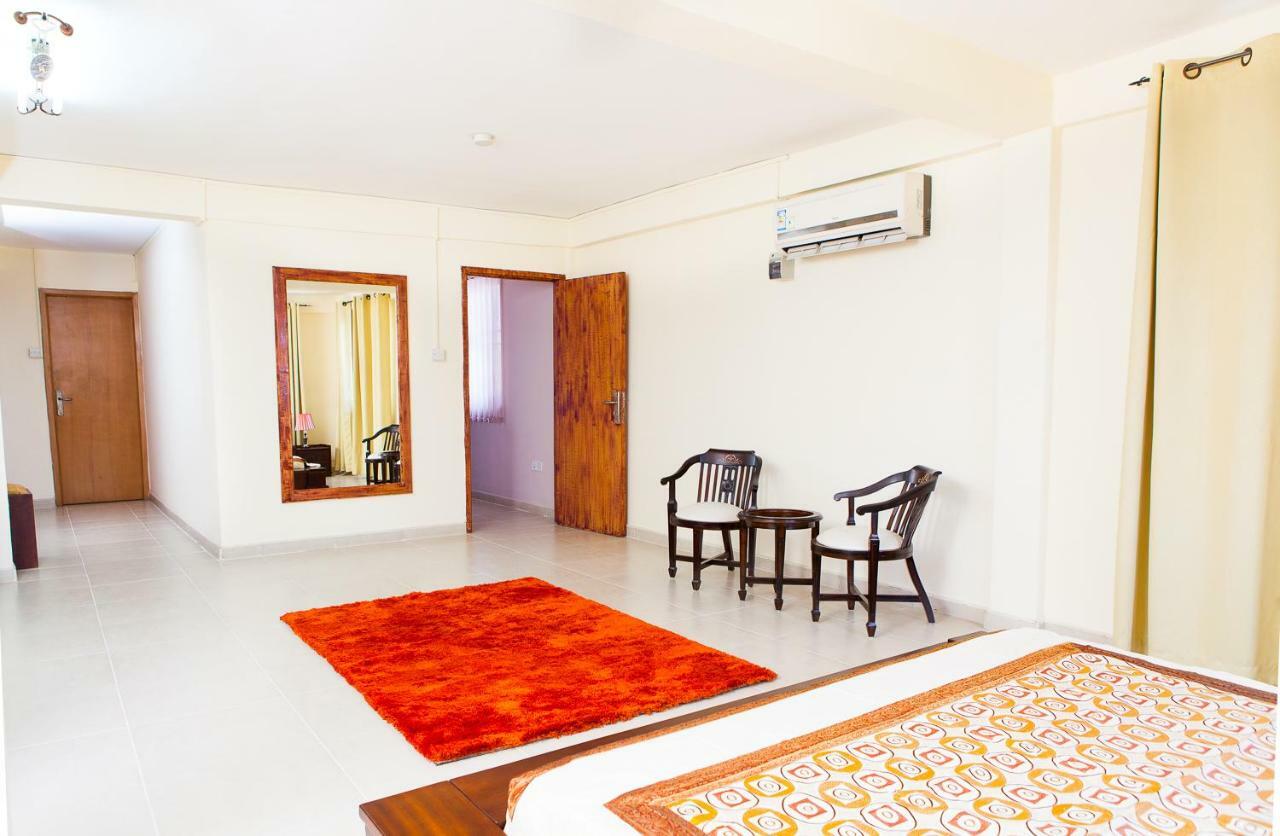 Maxwell Court Apartments Accra Eksteriør billede