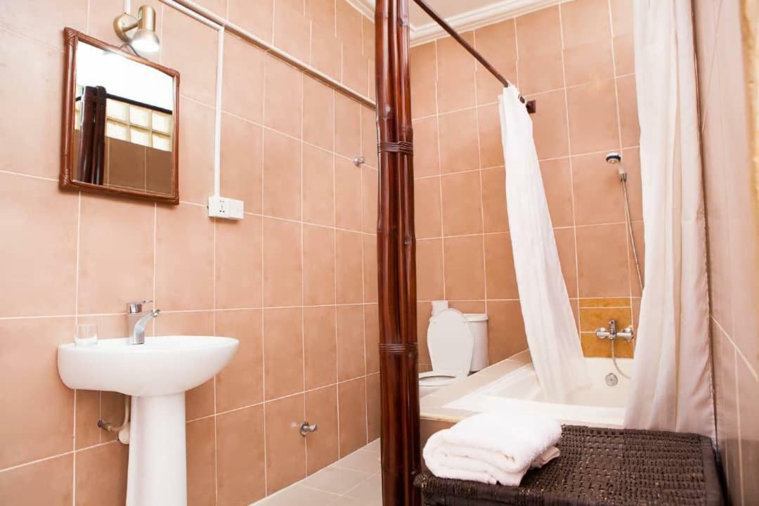 Maxwell Court Apartments Accra Eksteriør billede