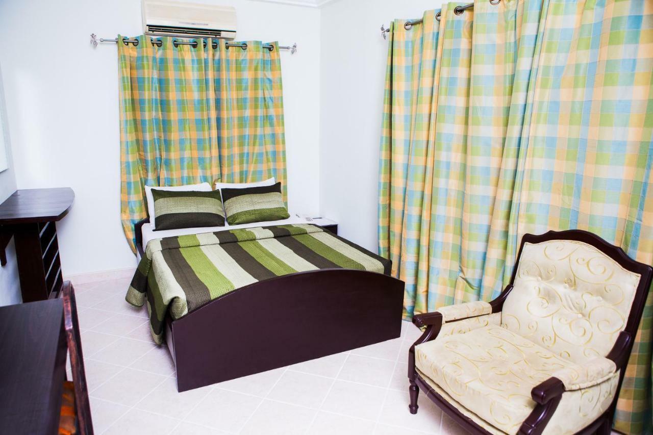 Maxwell Court Apartments Accra Eksteriør billede